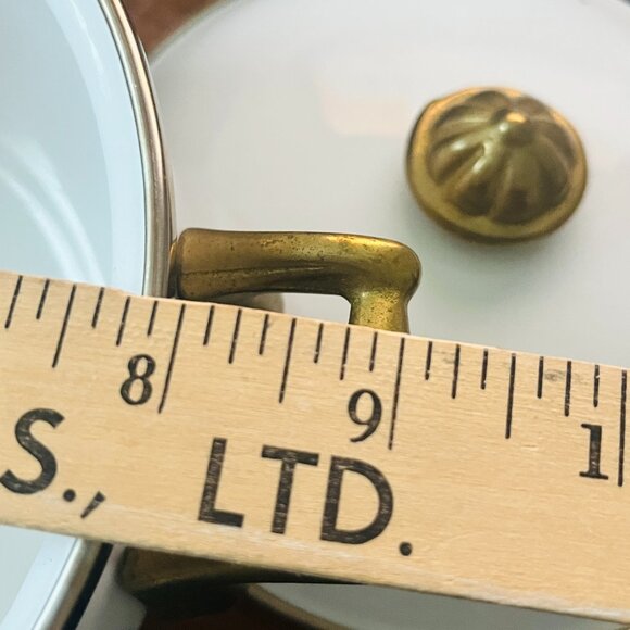 Vintage 1.5qt 6-Cups Bon Chef White Enamelware Pot & Lid w/Brass Handles Serving - Picture 11 of 12